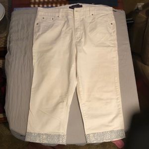 1 pair White capris size 14